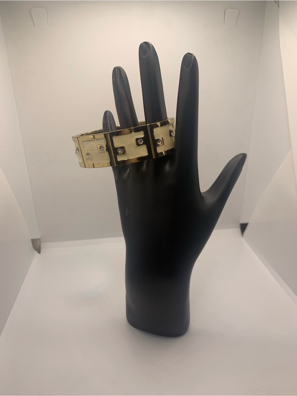 Vintage Gold and Cream Hinged Bracelet - Vintage